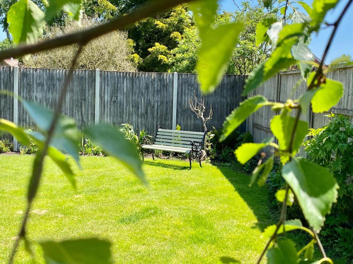 Saving Grace With Private Hot Tub Villa Bawdeswell Bagian luar foto