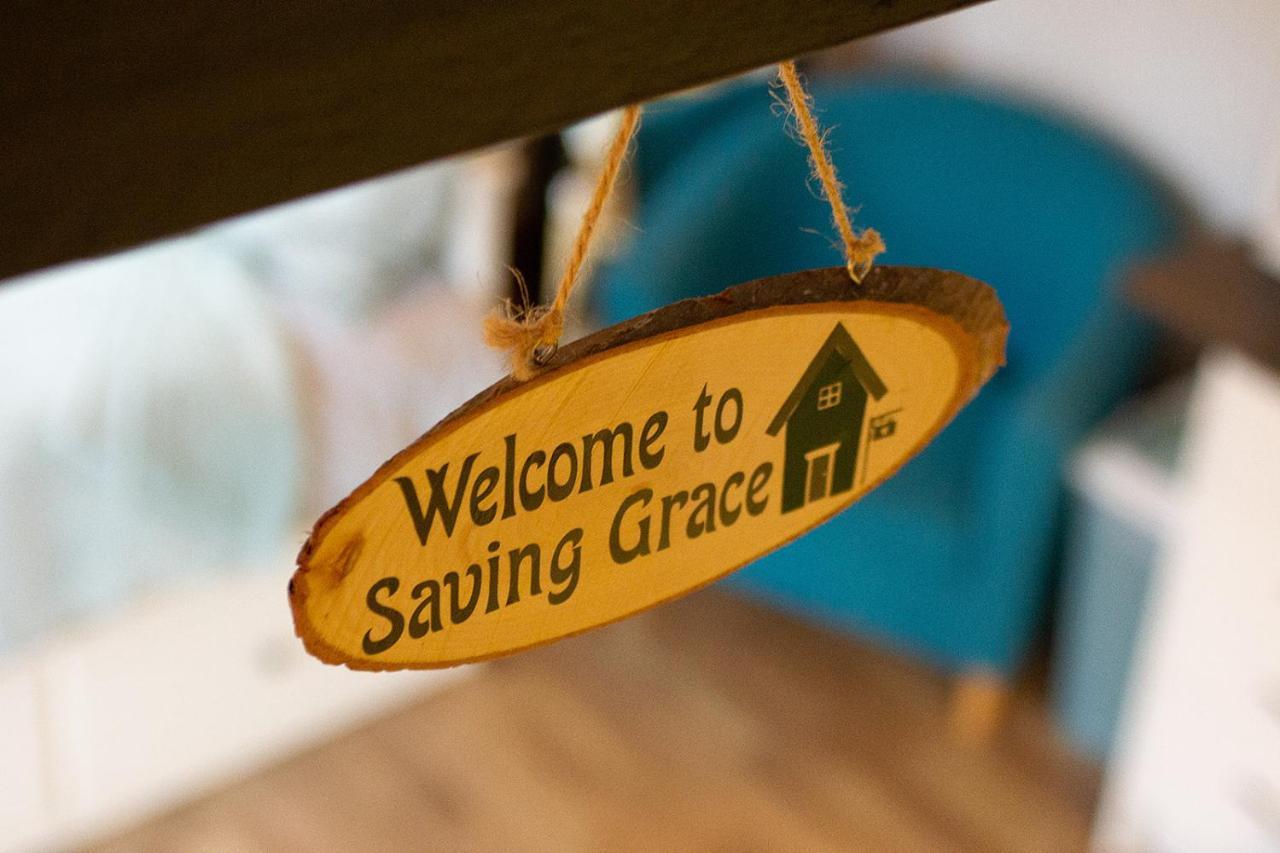 Saving Grace With Private Hot Tub Villa Bawdeswell Bagian luar foto