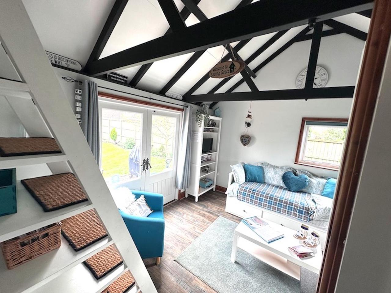 Saving Grace With Private Hot Tub Villa Bawdeswell Bagian luar foto